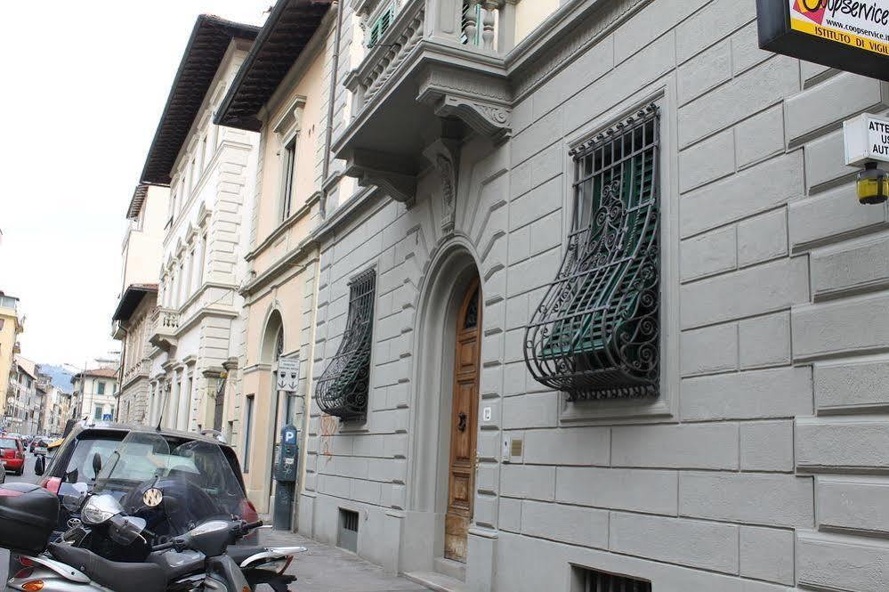 B&B Emily'S Rooms ฟลอเรนซ์ ภายนอก รูปภาพ